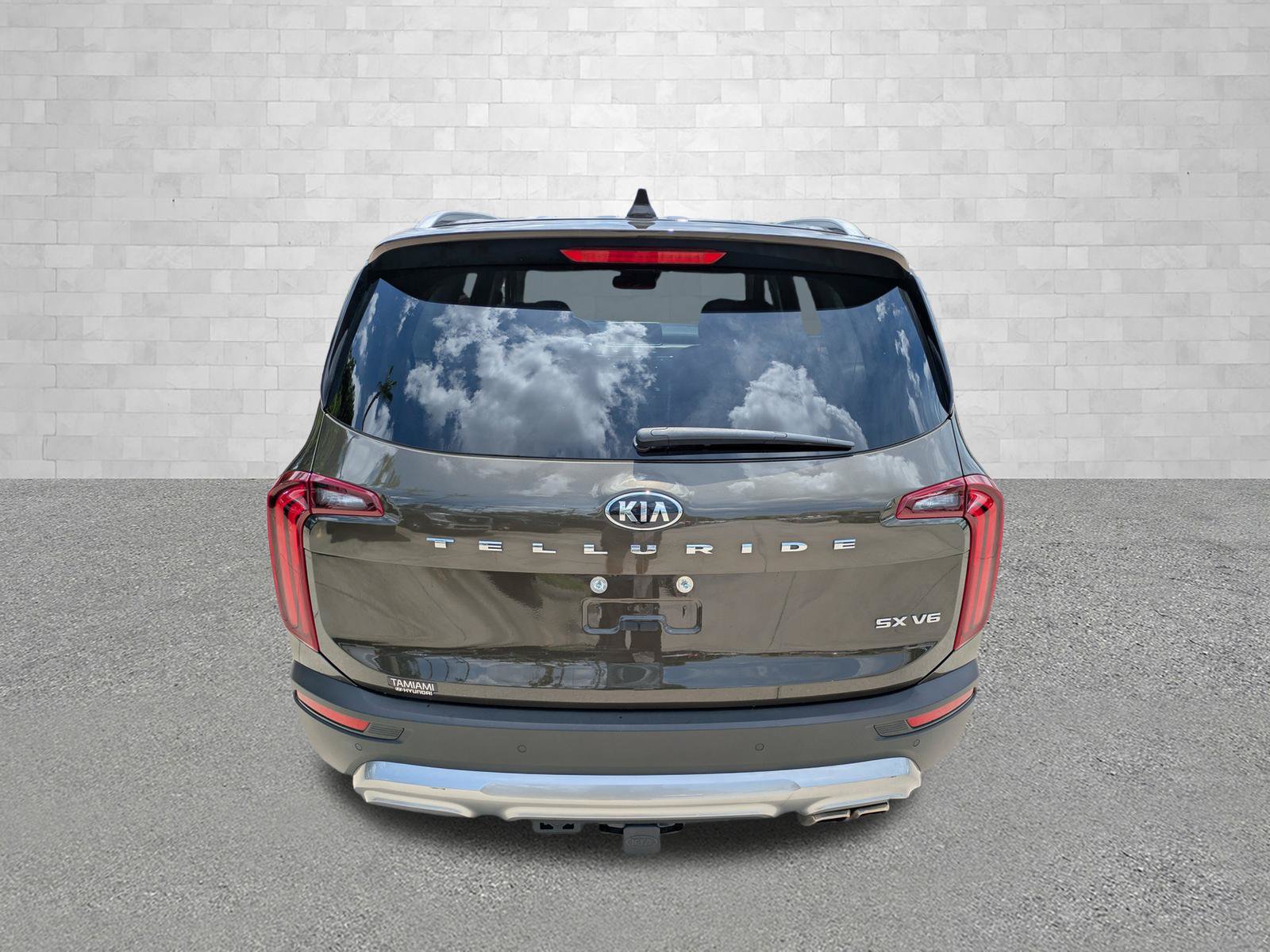 Used 2021 Kia Telluride SX w/ Towing Package FWD image 3