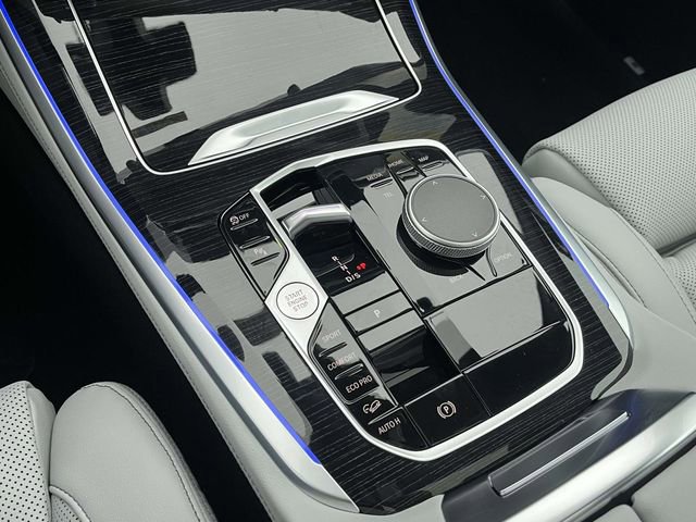 New 2026 BMW X5 xDrive40i w/ M Sport Package AWD/4WD image 17