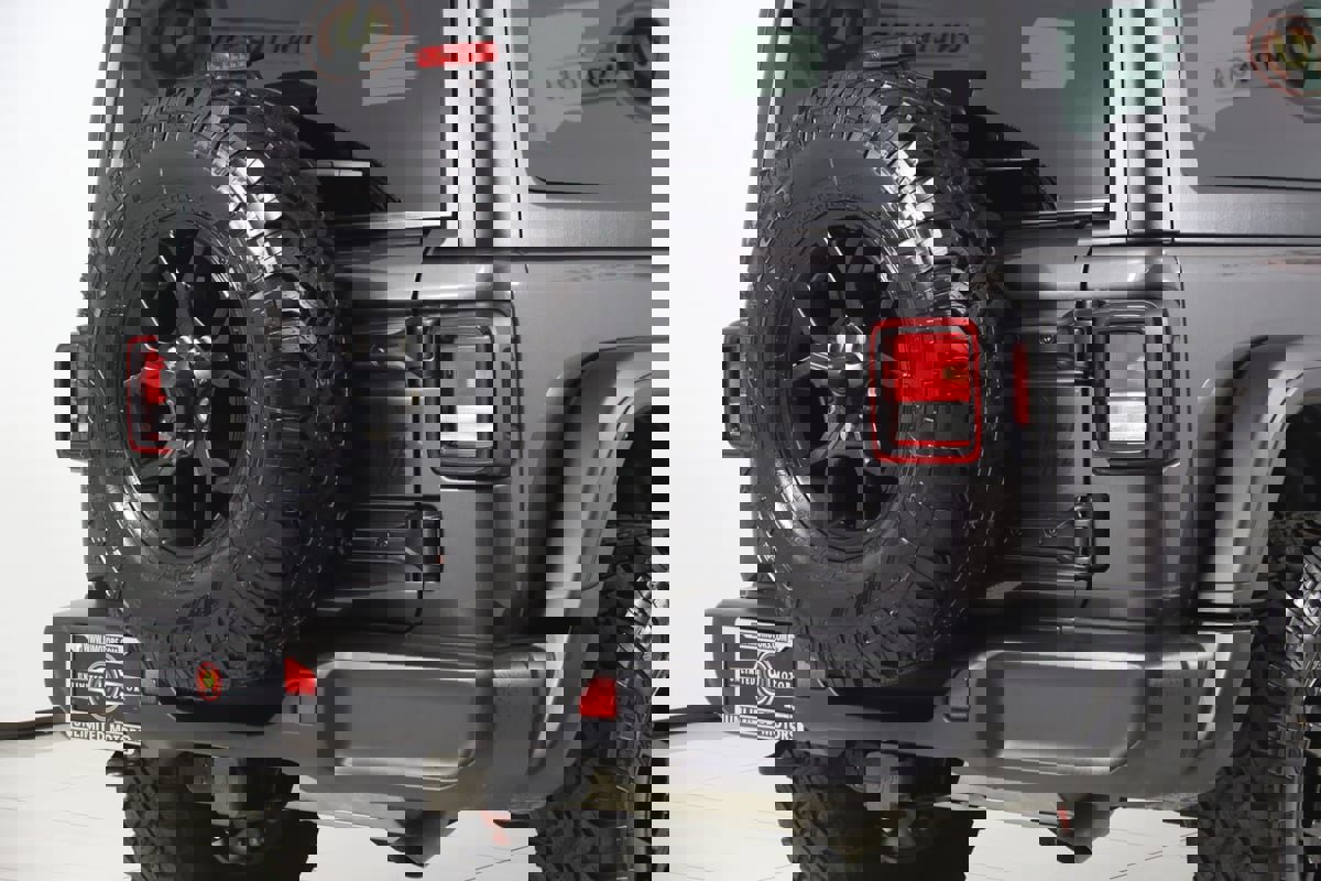 Used 2024 Jeep Wrangler Willys image 41