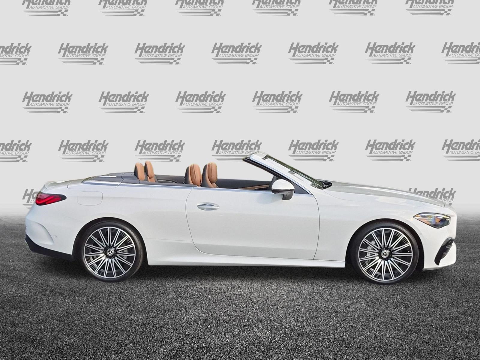 Used 2026 Mercedes-Benz CLE 450 4MATIC Cabriolet image 11