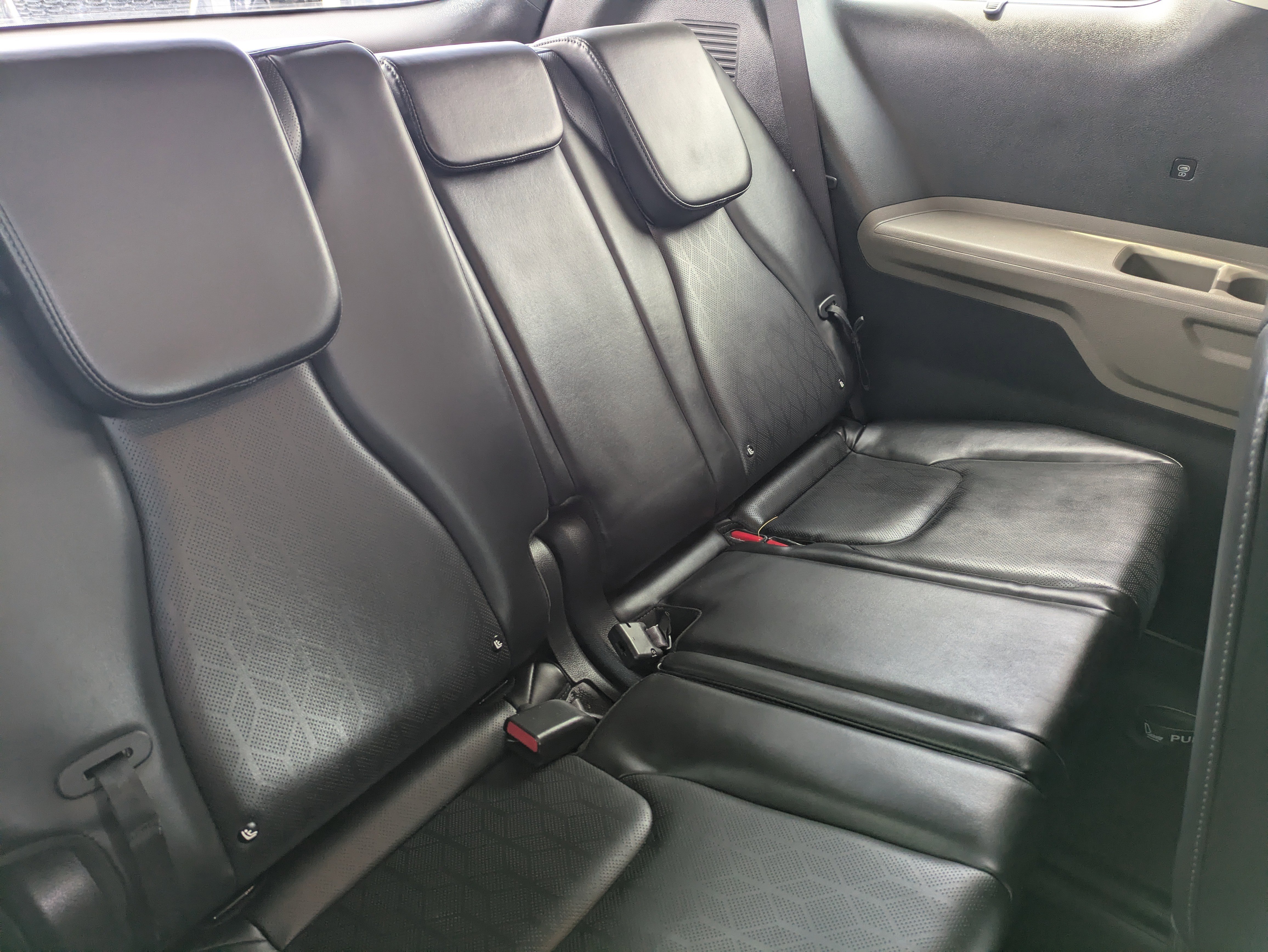 Certified 2025 Kia Carnival EX image 15