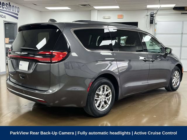 Used 2021 Chrysler Pacifica Touring w/ Cold Weather Group FWD image 6