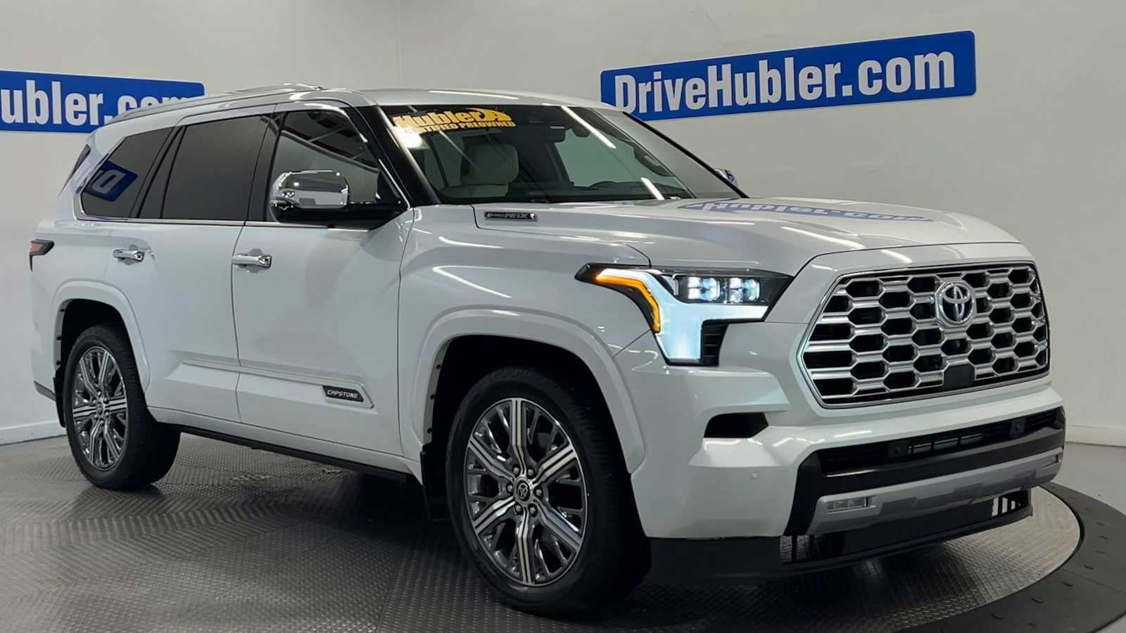 Used 2023 Toyota Sequoia Capstone AWD/4WD image 2