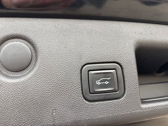 Used 2022 Chevrolet Equinox LT image 37