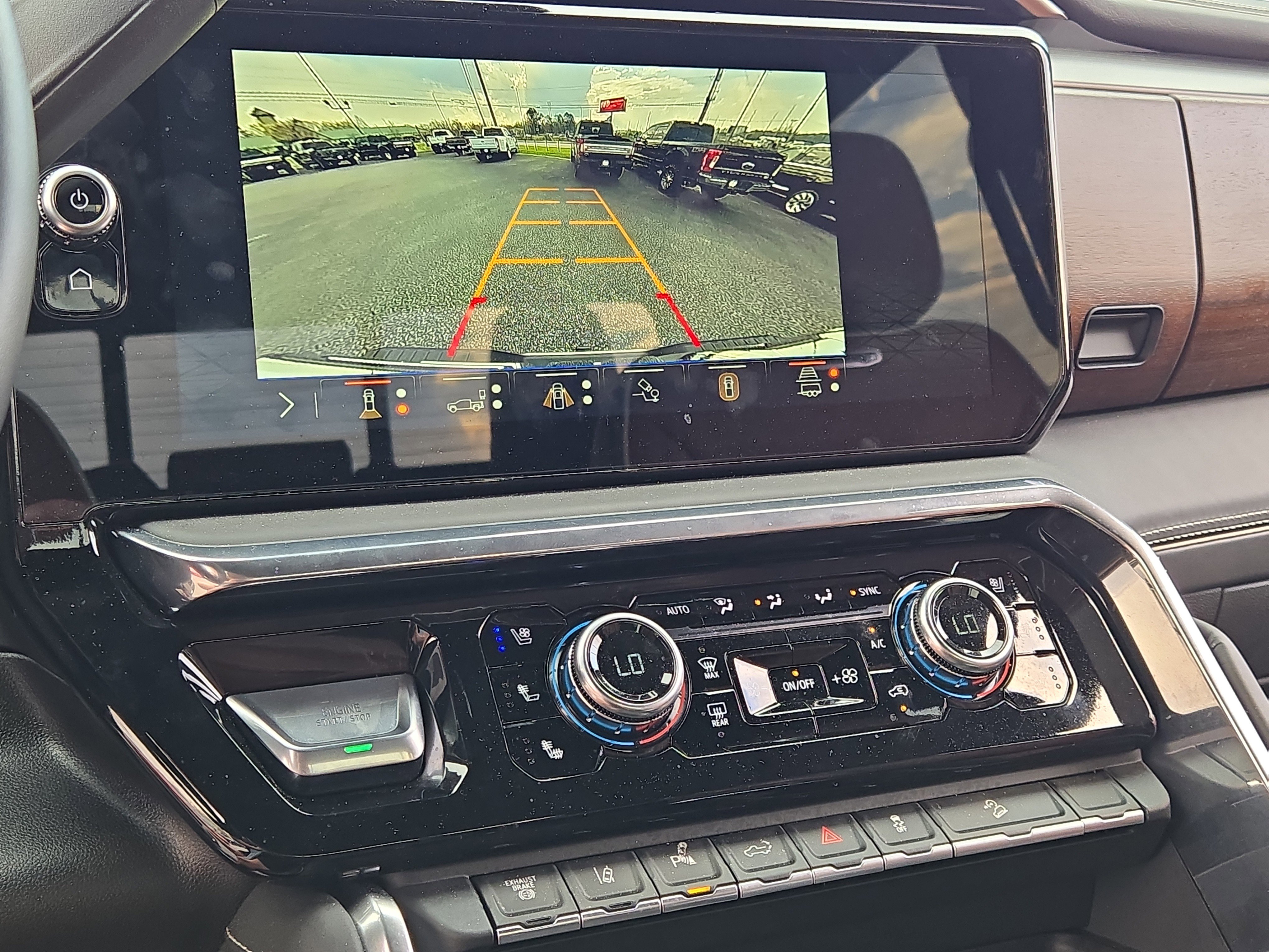 Used 2026 GMC Sierra 3500 Denali Ultimate image 24