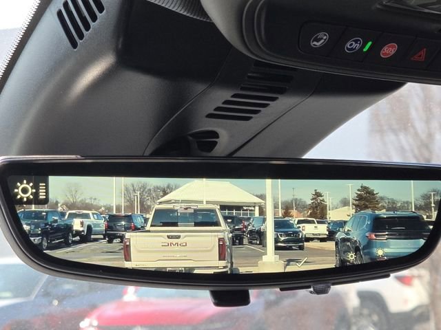 New 2026 Chevrolet Traverse LT w/ Driver Confidence Package FWD image 31