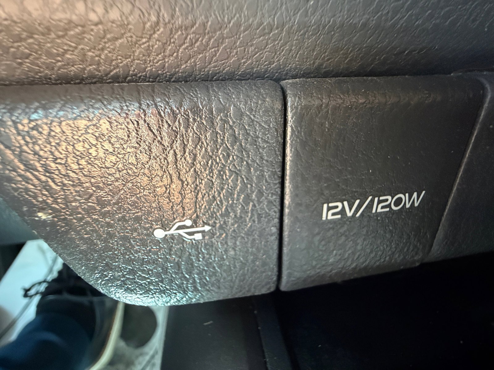 Used 2021 Toyota Camry SE w/ Audio Upgrade Package image 31