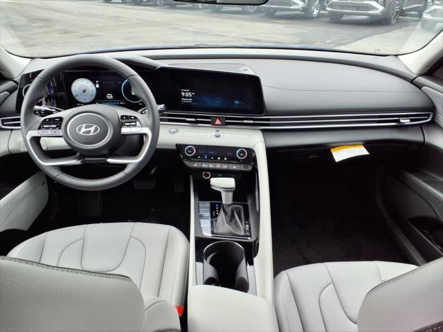 New 2025 Hyundai Elantra Limited FWD image 14