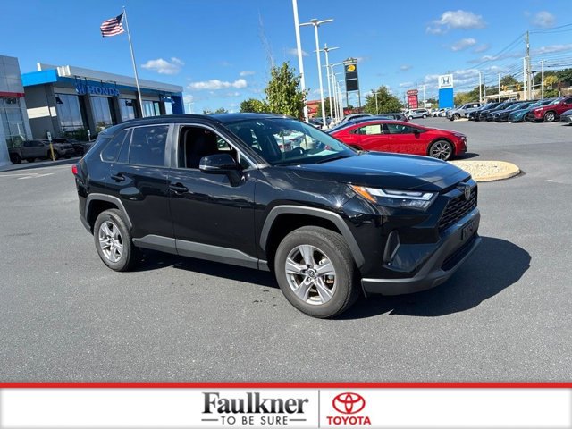Used 2025 Toyota RAV4 XLE AWD/4WD image 3