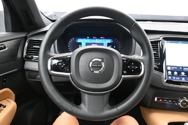Used 2023 Volvo XC90 B6 Ultimate w/ Protection Package Premier AWD/4WD image 24