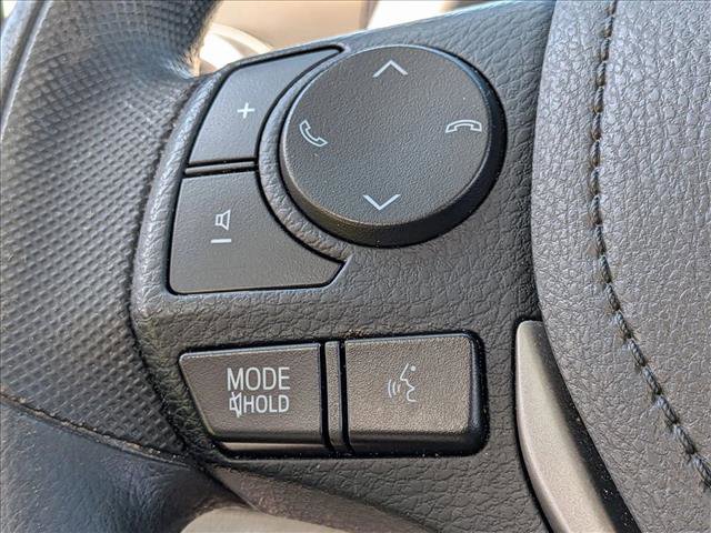 Used 2018 Toyota RAV4 LE FWD image 15
