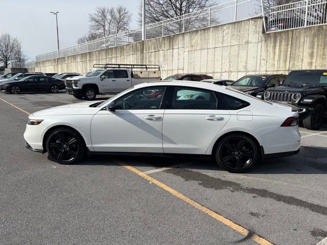 Used 2023 Honda Accord Sport image 4