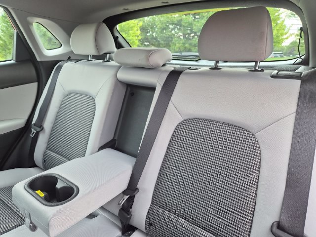 Used 2022 Hyundai Kona SE AWD/4WD image 29