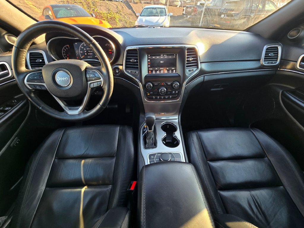 Used 2018 Jeep Grand Cherokee Limited w/ Trailer Tow Group IV AWD/4WD image 18