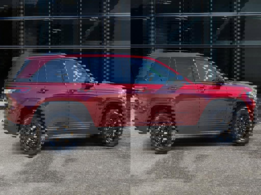 New 2025 Jeep Grand Cherokee Altitude image 8