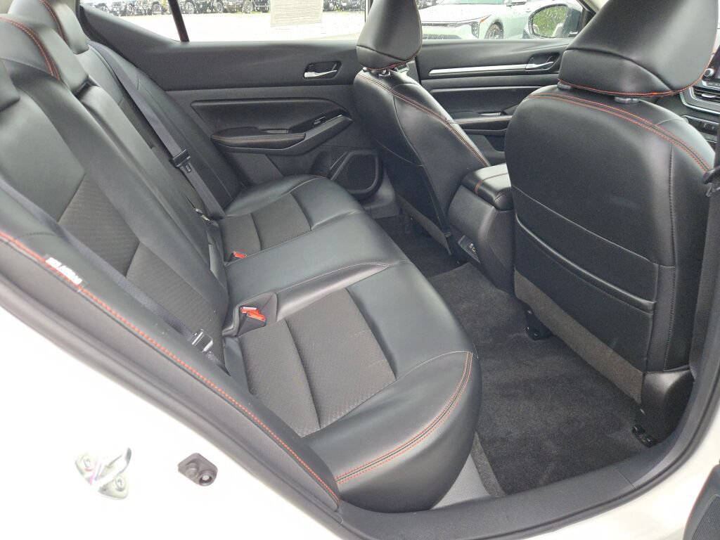 Used 2024 Nissan Altima 2.5 SR FWD image 19