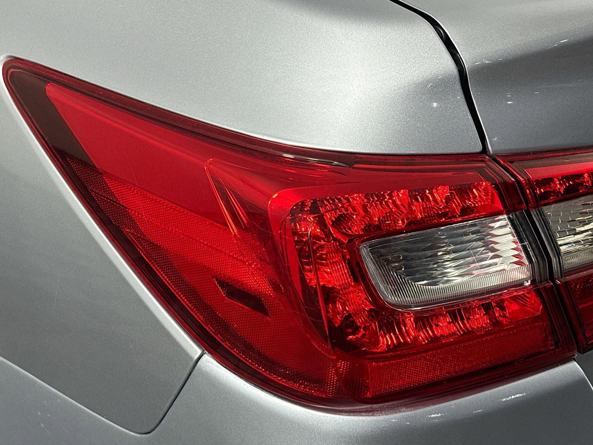 Used 2016 Subaru Legacy 2.5i Limited image 34