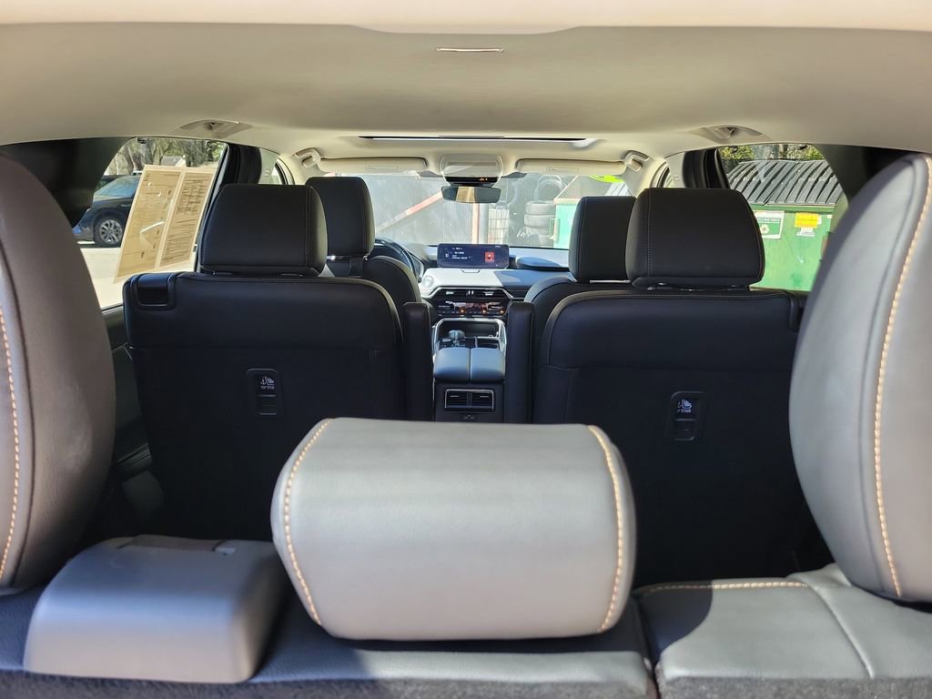 Certified 2024 MAZDA CX-90 3.3 Turbo w/ Preferred Package image 11