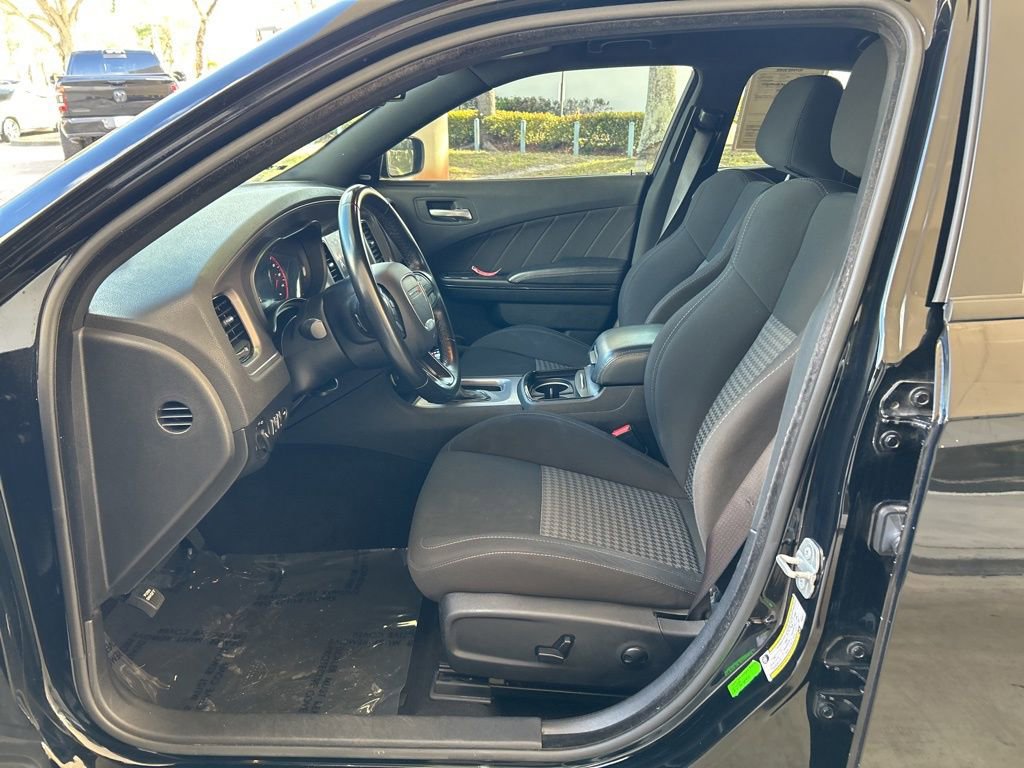 Used 2023 Dodge Charger GT w/ Blacktop Package image 5