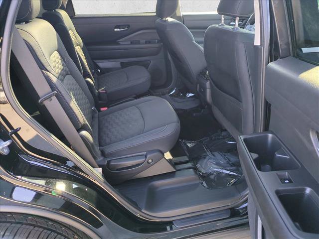 Used 2022 Nissan Pathfinder SV w/ SV Premium Package FWD image 22