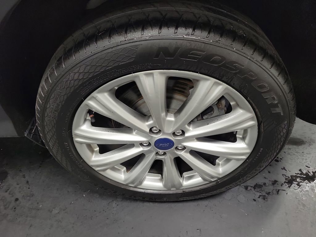 Used 2018 Ford Escape Titanium image 11