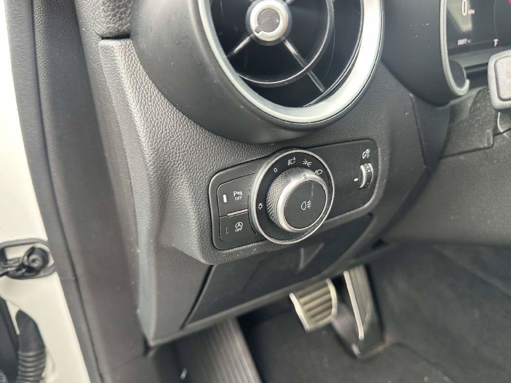 Used 2024 Alfa Romeo Stelvio Ti AWD/4WD image 23