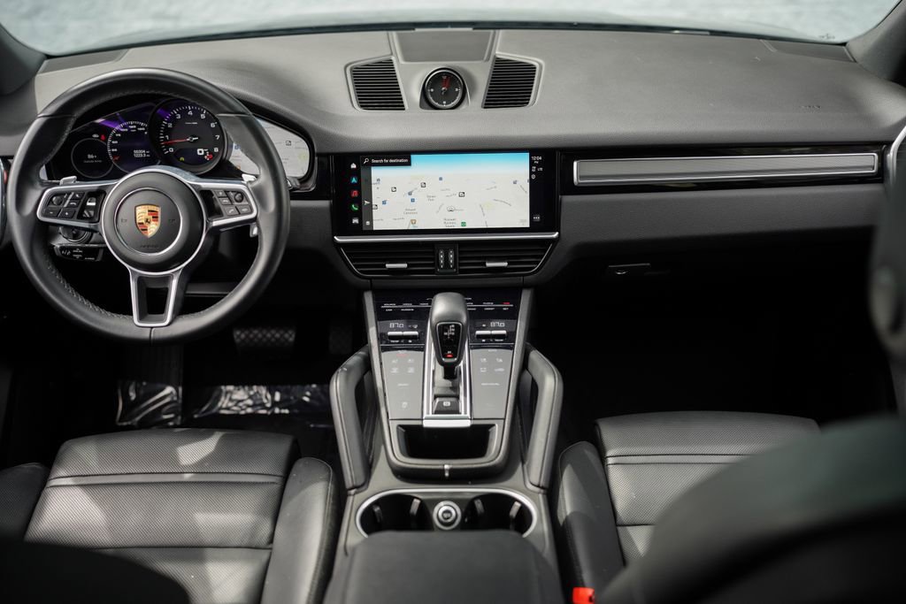 Used 2022 Porsche Cayenne Platinum Edition image 21