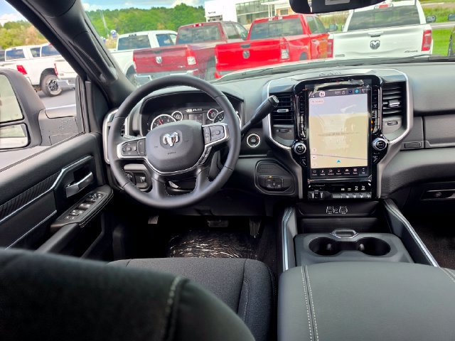 New 2026 RAM 3500 Big Horn AWD/4WD image 14