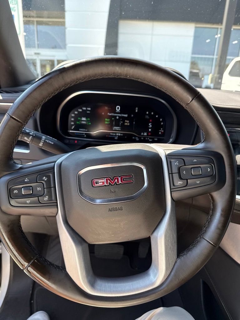 Used 2023 GMC Yukon SLT w/ SLT Luxury Package AWD/4WD image 11
