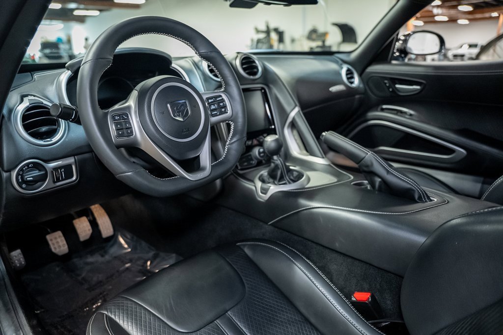 Used 2013 SRT Viper GTS w/ GTS Laguna Interior Pkg image 37