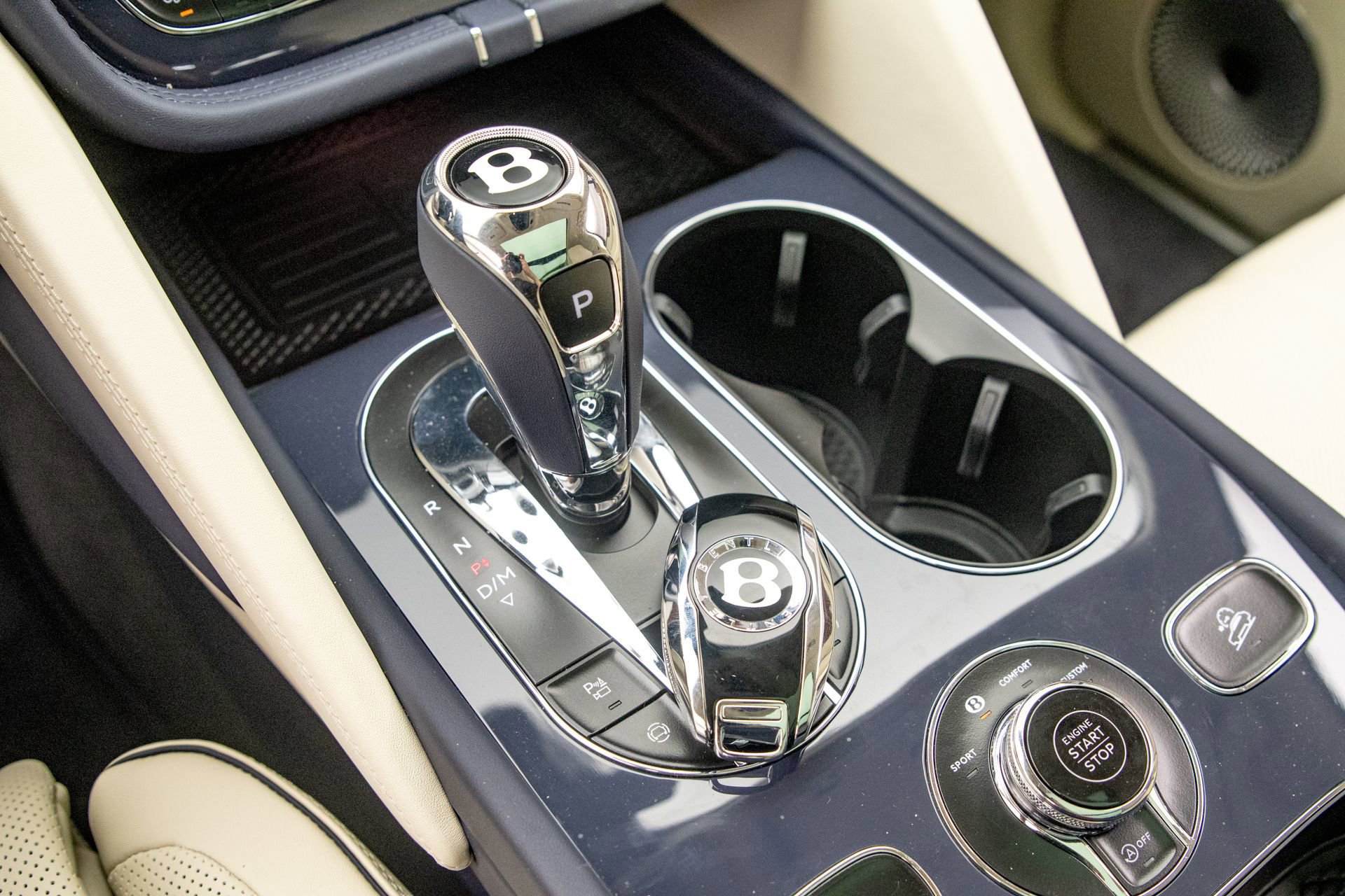 New 2025 Bentley Bentayga image 20