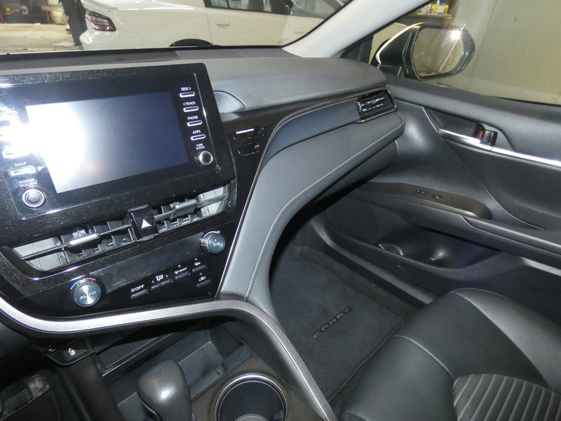 Used 2023 Toyota Camry SE image 9