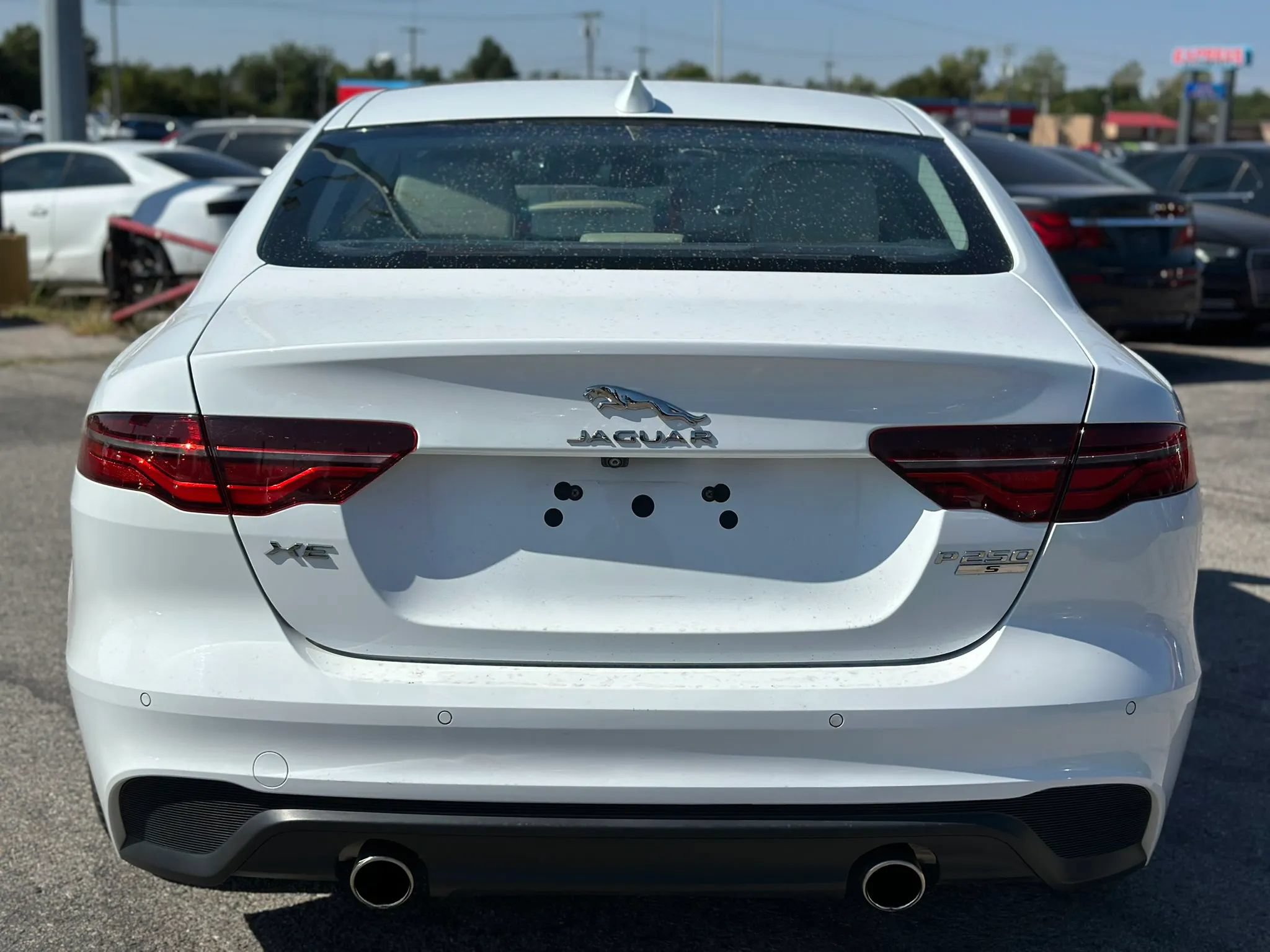 Used 2020 Jaguar XE S RWD image 7