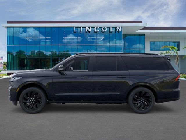 New 2026 Lincoln Navigator L Reserve w/ Jet Appearance Package AWD/4WD image 3