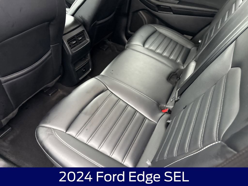 Used 2024 Ford Edge SEL image 15