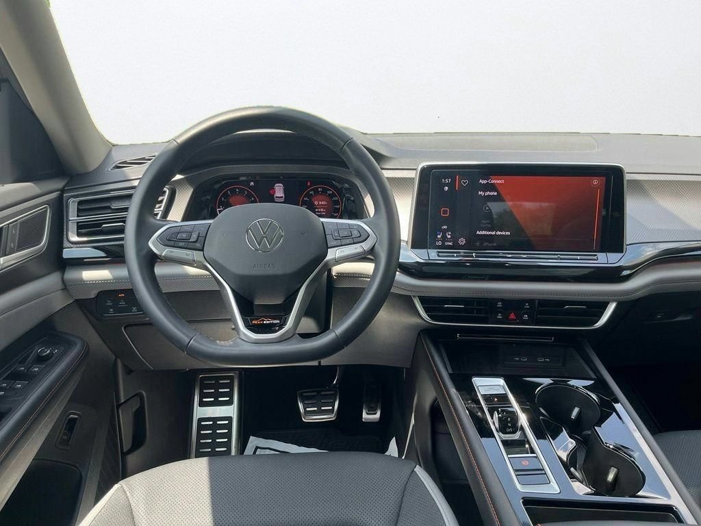 Certified 2026 Volkswagen Atlas Peak Edition AWD/4WD image 20
