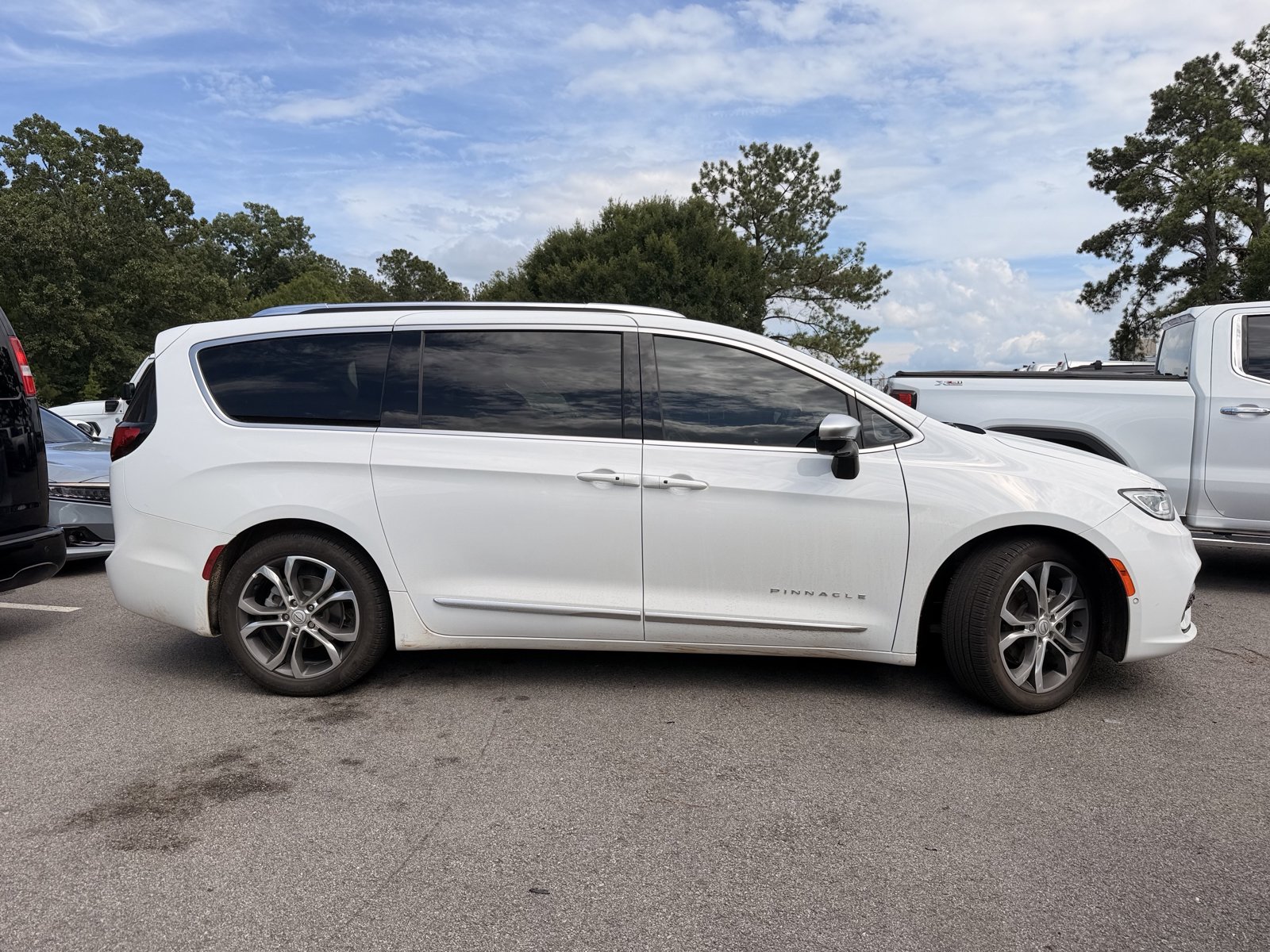 Used 2026 Chrysler Pacifica Pinnacle FWD image 22