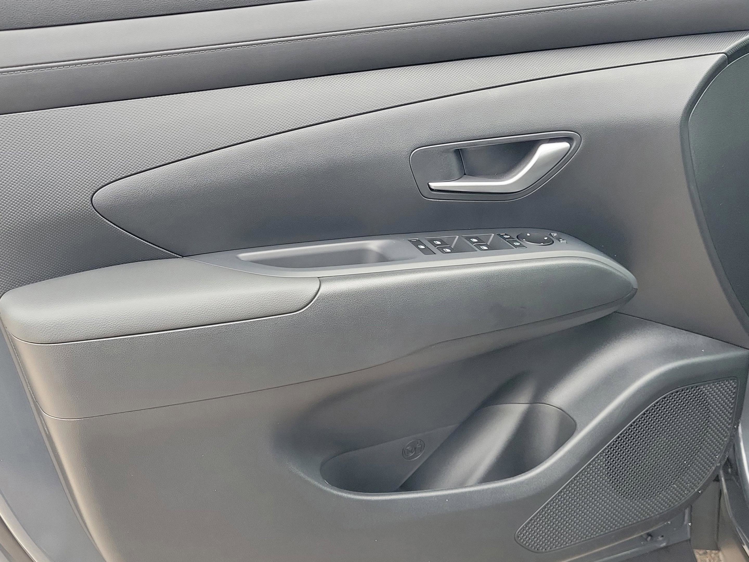 New 2026 Hyundai Tucson SE image 17