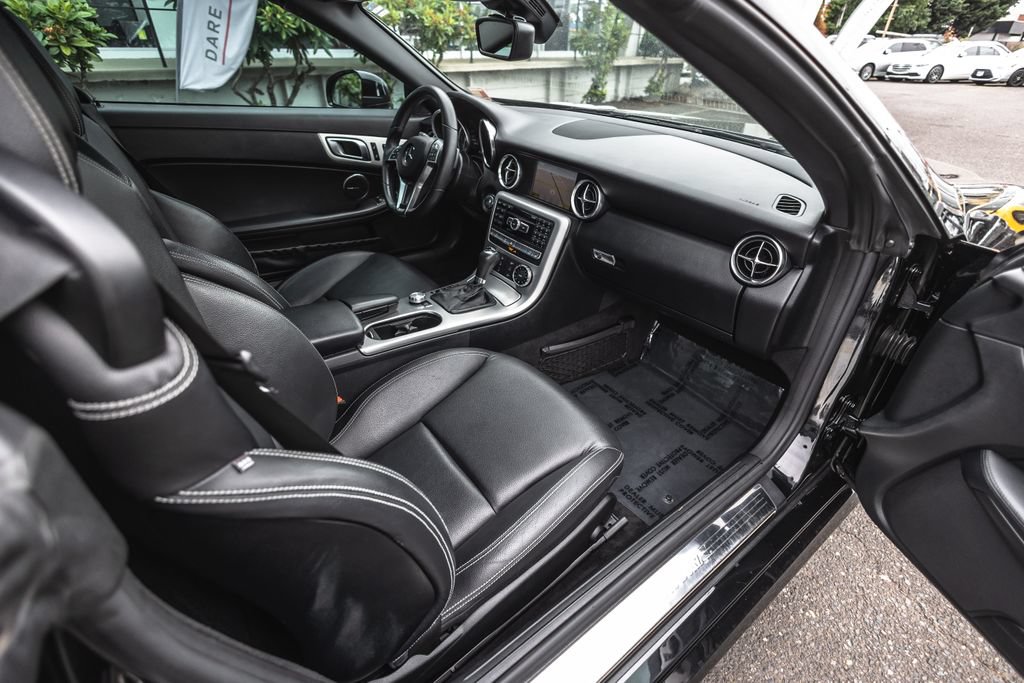 Used 2012 Mercedes-Benz SLK 250 image 22
