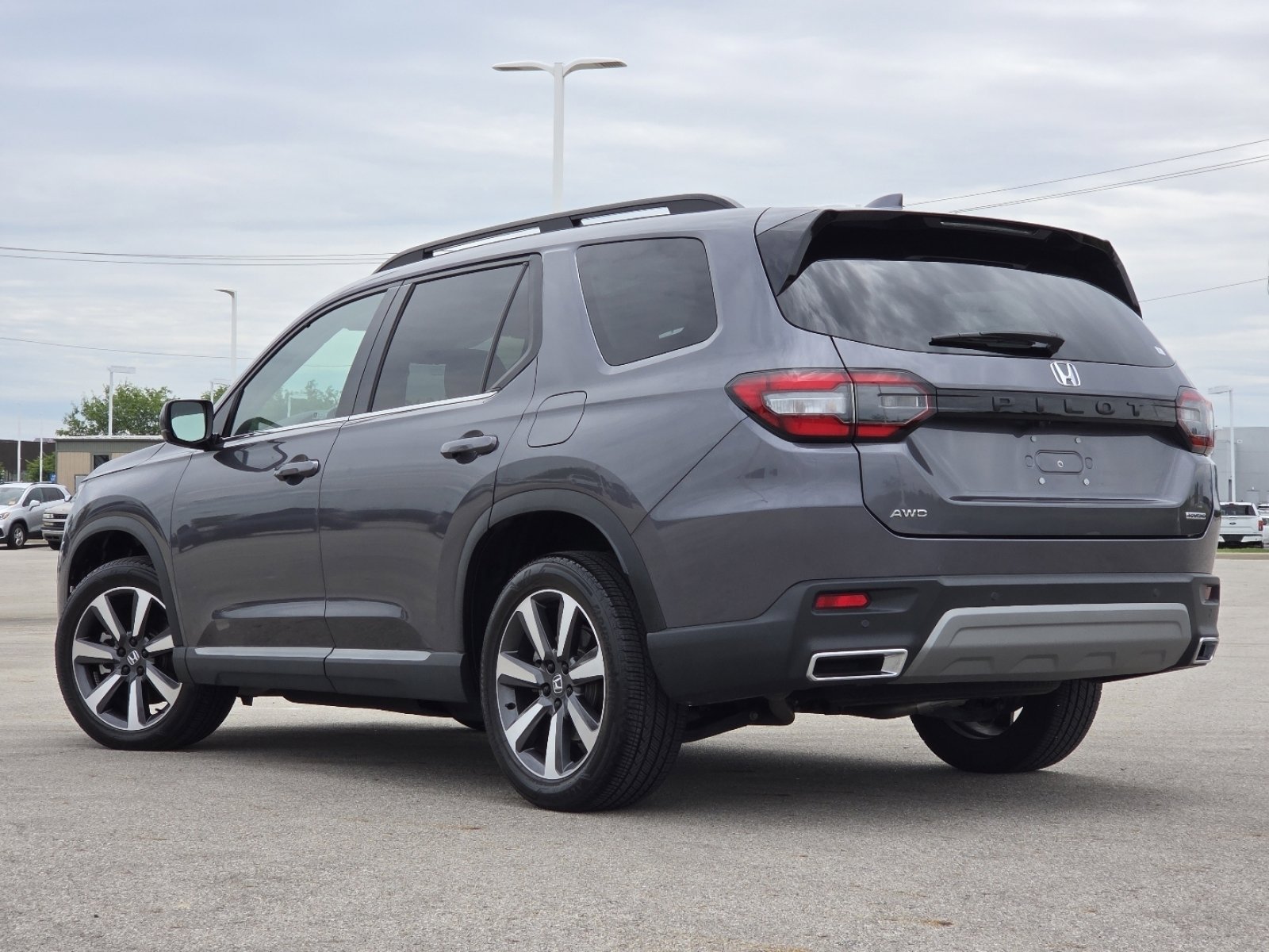 Used 2024 Honda Pilot Touring image 17
