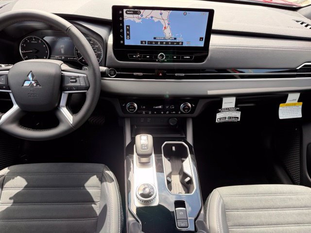 New 2026 Mitsubishi Outlander LE FWD image 18