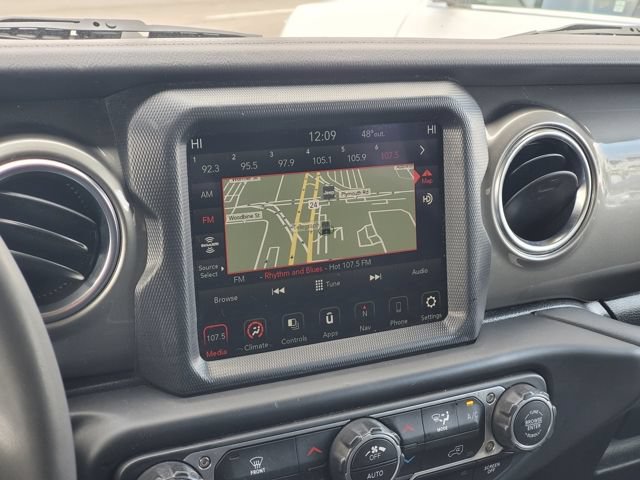Used 2023 Jeep Wrangler Unlimited Sahara AWD/4WD image 16