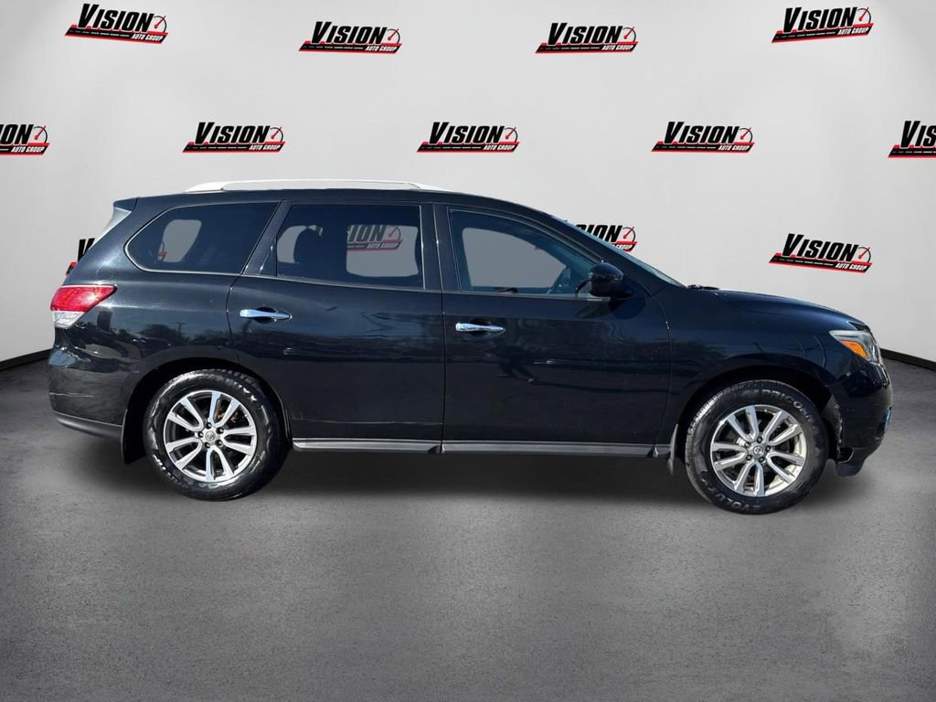 Used 2015 Nissan Pathfinder SV AWD/4WD image 4