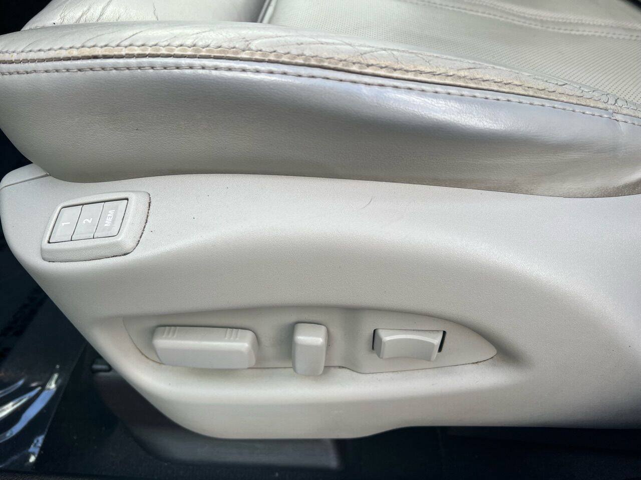 Used 2015 Cadillac SRX Performance w/ Driver Awareness Package FWD image 10