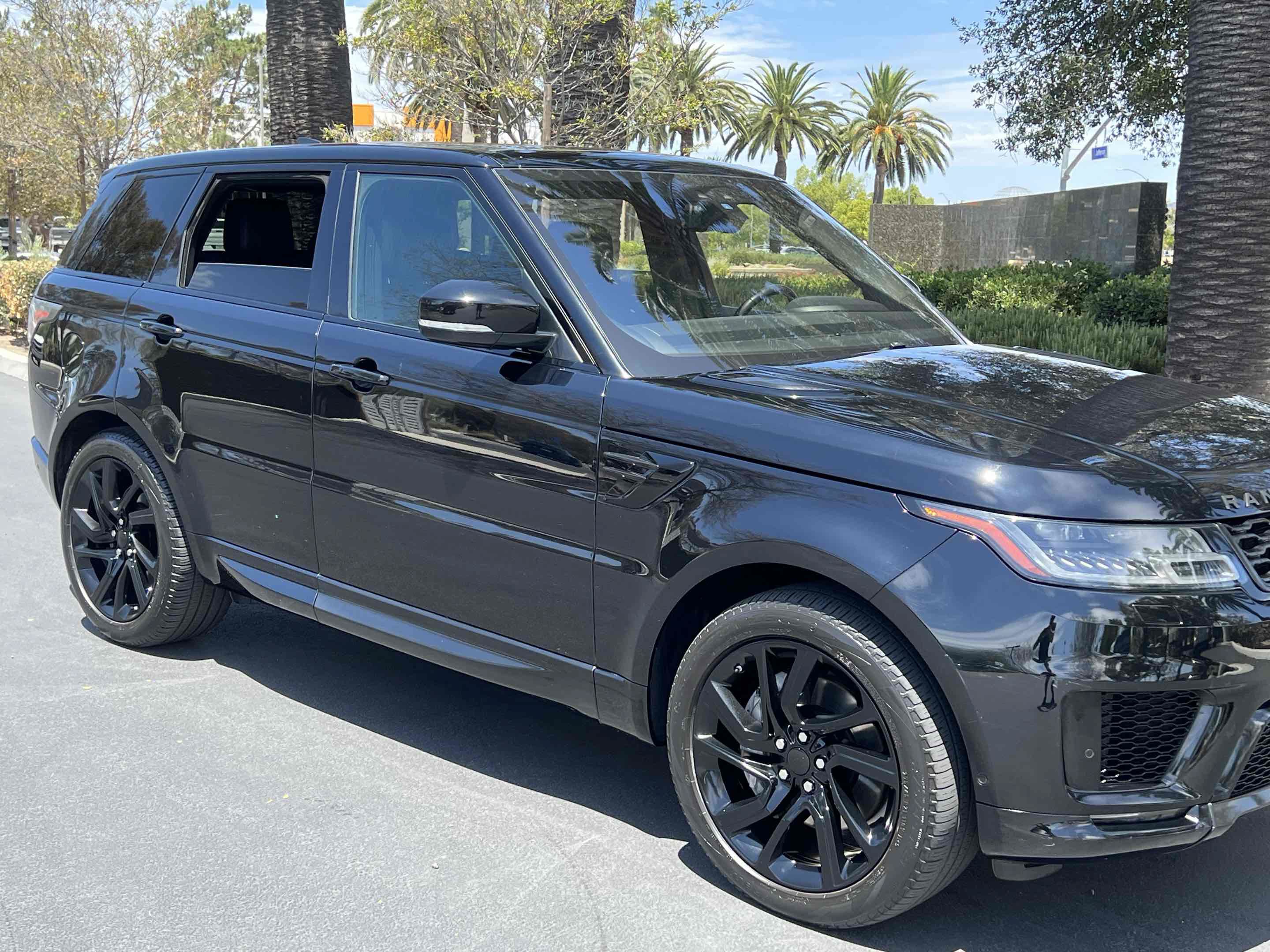 Used 2019 Land Rover Range Rover Sport HSE AWD/4WD image 42