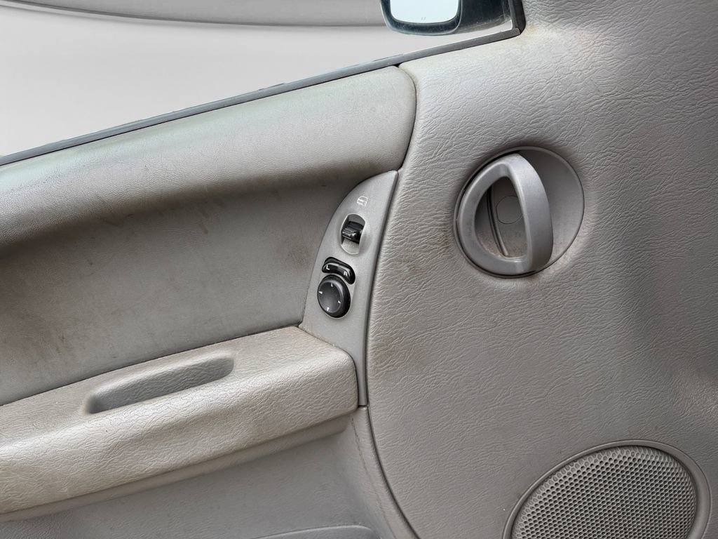 Used 2006 Jeep Liberty Sport AWD/4WD image 20