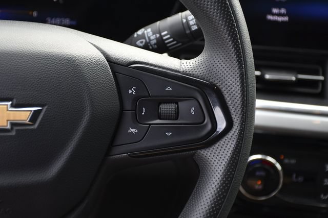 Used 2024 Chevrolet Trax LT FWD image 9