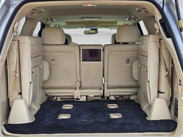 Used 2013 Lexus LX 570 4WD w/ Luxury Pkg w/Pre-crash image 7