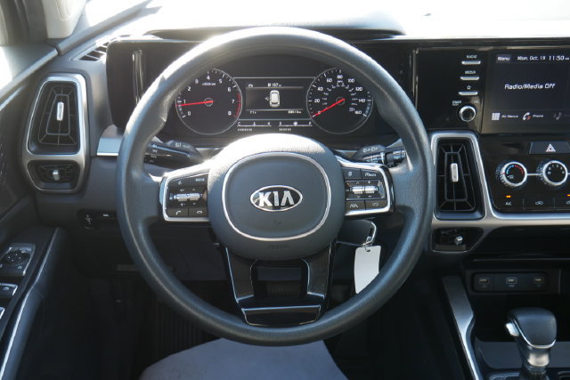 Used 2021 Kia Sorento LX FWD image 14