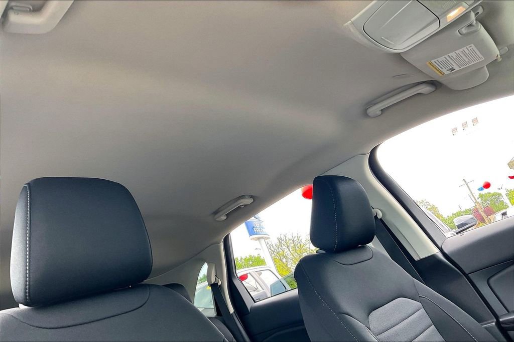 Used 2020 Ford Edge SE FWD image 21